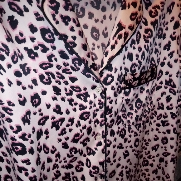 Victoria's Secret The Satin PJ Cheetah Animal Print Pant/Top Pajama Set $89.95 - Picture 2 of 4